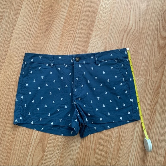 Uniqlo Blue Sailboat Print Flat Front Chino 100% Cotton Shorts Size 10 - Picture 3 of 8
